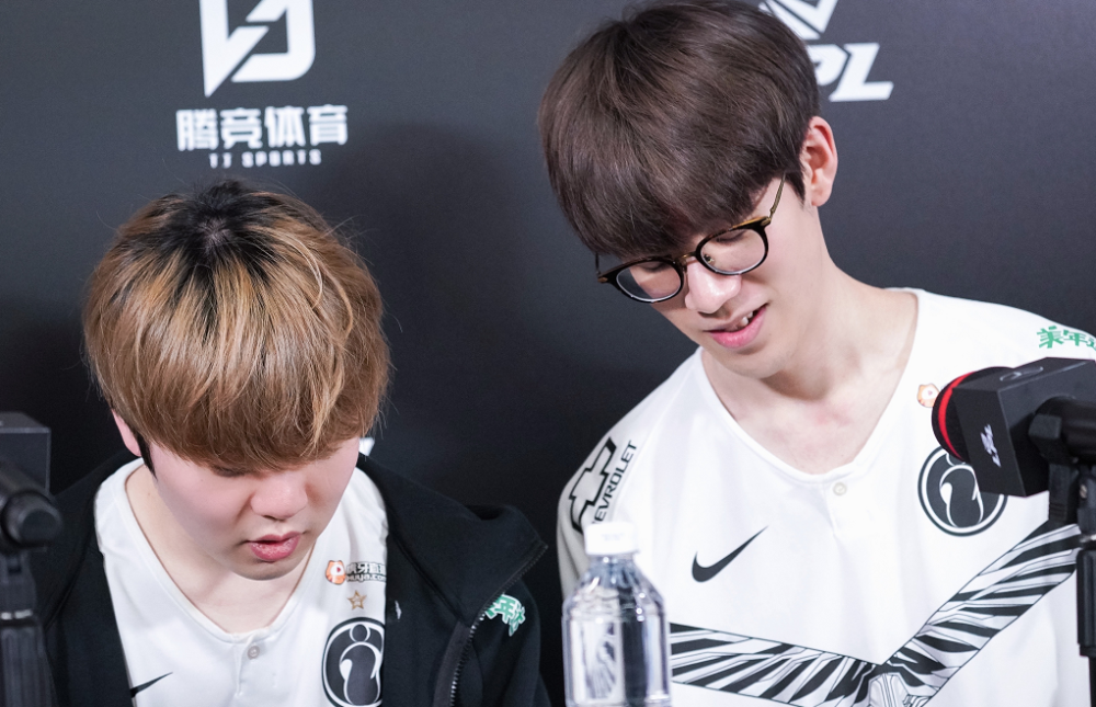 九游体育官网-Rookie焦点对战，凯恩与70激战C9分钟，重返赛场胜负难料！赛场气氛高涨的简单介绍-九游体育官网